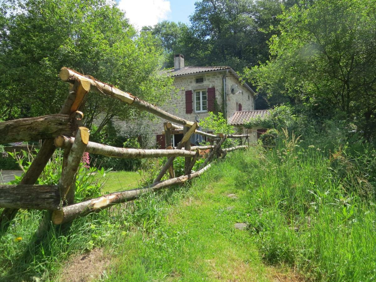 Le Moulin De Pensol - Gites מראה חיצוני תמונה